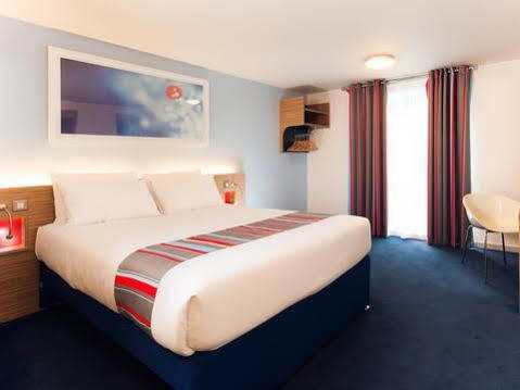 Travelodge Clacton On Sea Central Exterior foto